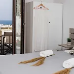 Petros & Naxos City