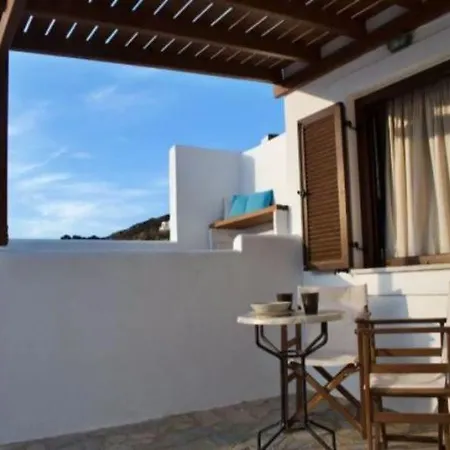 Petros Studios&suites 4* Naxos City