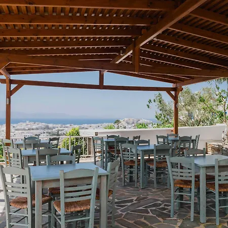Petros & Naxos City