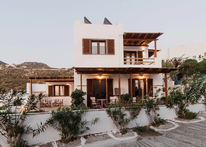 Petros & 3* Naxos City