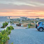 Petros Studios&suites 4*