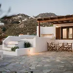 Apartahotel Petros Studios&suites 4*