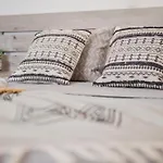 Petros Studios&suites Apartahotel