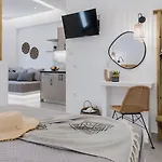 Petros Studios&suites