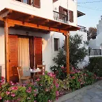 Petros Studios&suites
