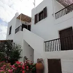 Petros Studios&suites Naxos City