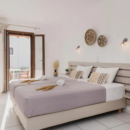 Aparthotel Petros &