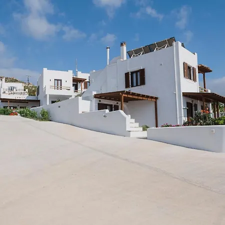 Petros & 3* Naxos City