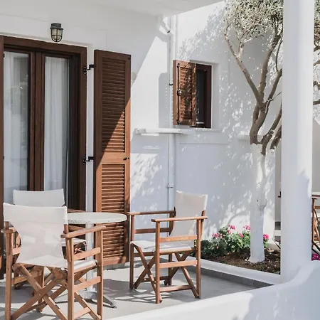 Aparthotel Petros &