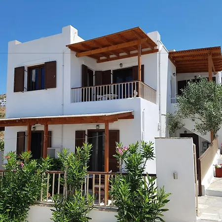 Aparthotel Petros & 3*