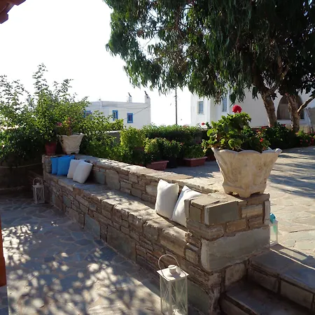 Lejlighedshotel Petros &