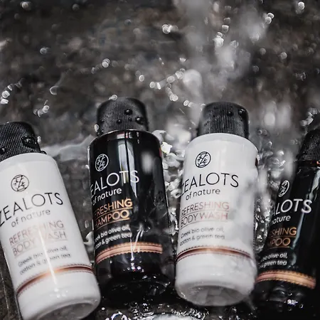 Petros & Aparthotel 3*