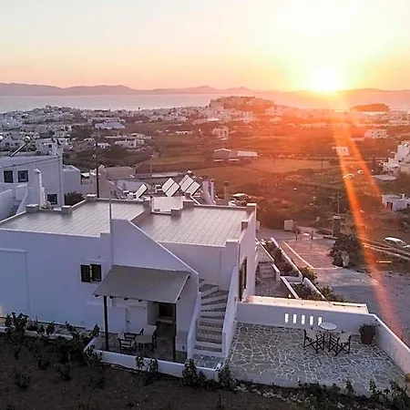 Aparthotel Petros &