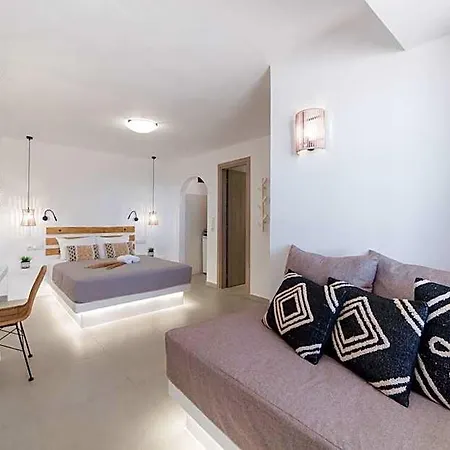 Petros & Aparthotel 3*