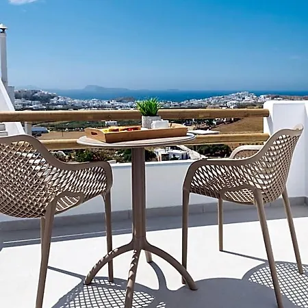 Petros & Aparthotel 3*