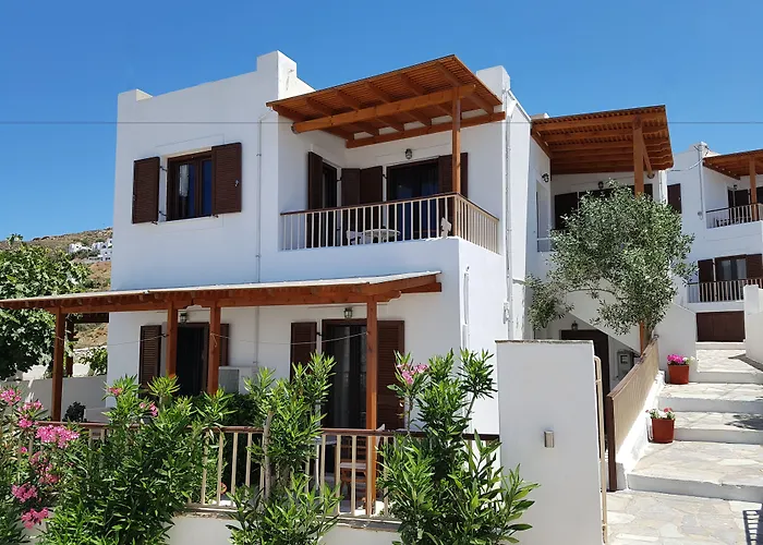 Apart Otel Petros & 3*